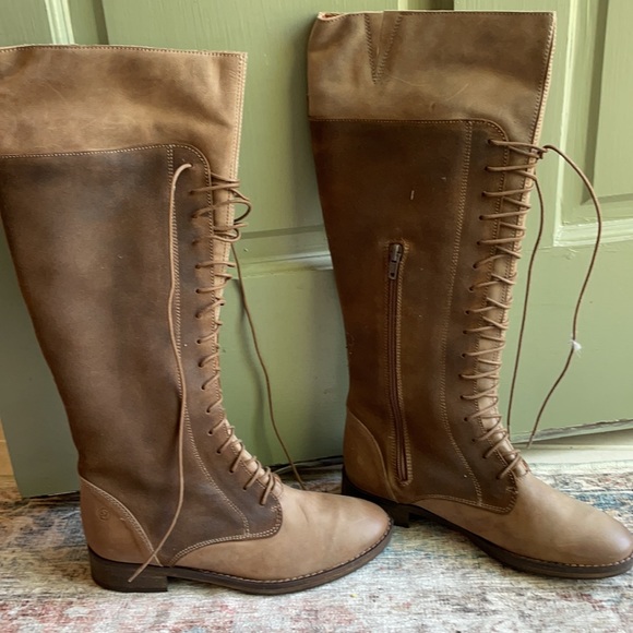 SixtySeven leather made in Spain boots - Picture 2 of 4